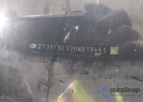 2017 Toyota Rav4 Xle из США, поврежденный, VIN 2T3RFREV3HW619441